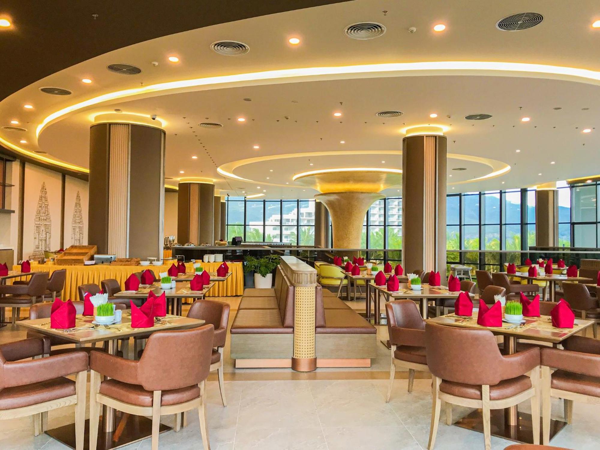 Aquamarine Beachfront Resort & Spa คัมรานห์ ภายนอก รูปภาพ