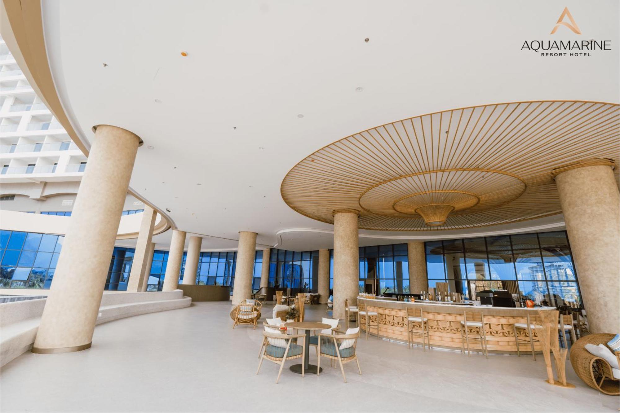 Aquamarine Beachfront Resort & Spa คัมรานห์ ภายนอก รูปภาพ