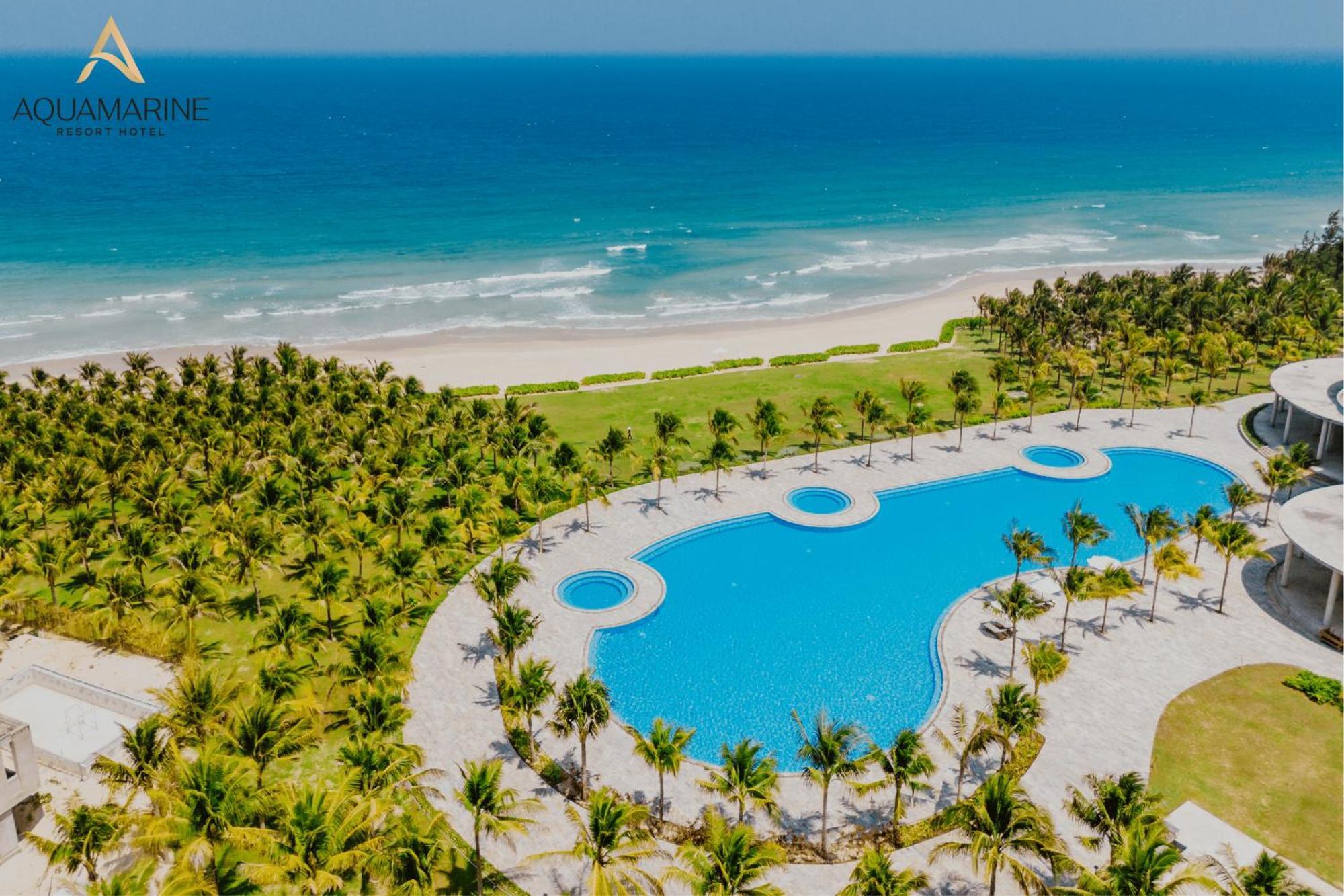 Aquamarine Beachfront Resort & Spa คัมรานห์ ภายนอก รูปภาพ
