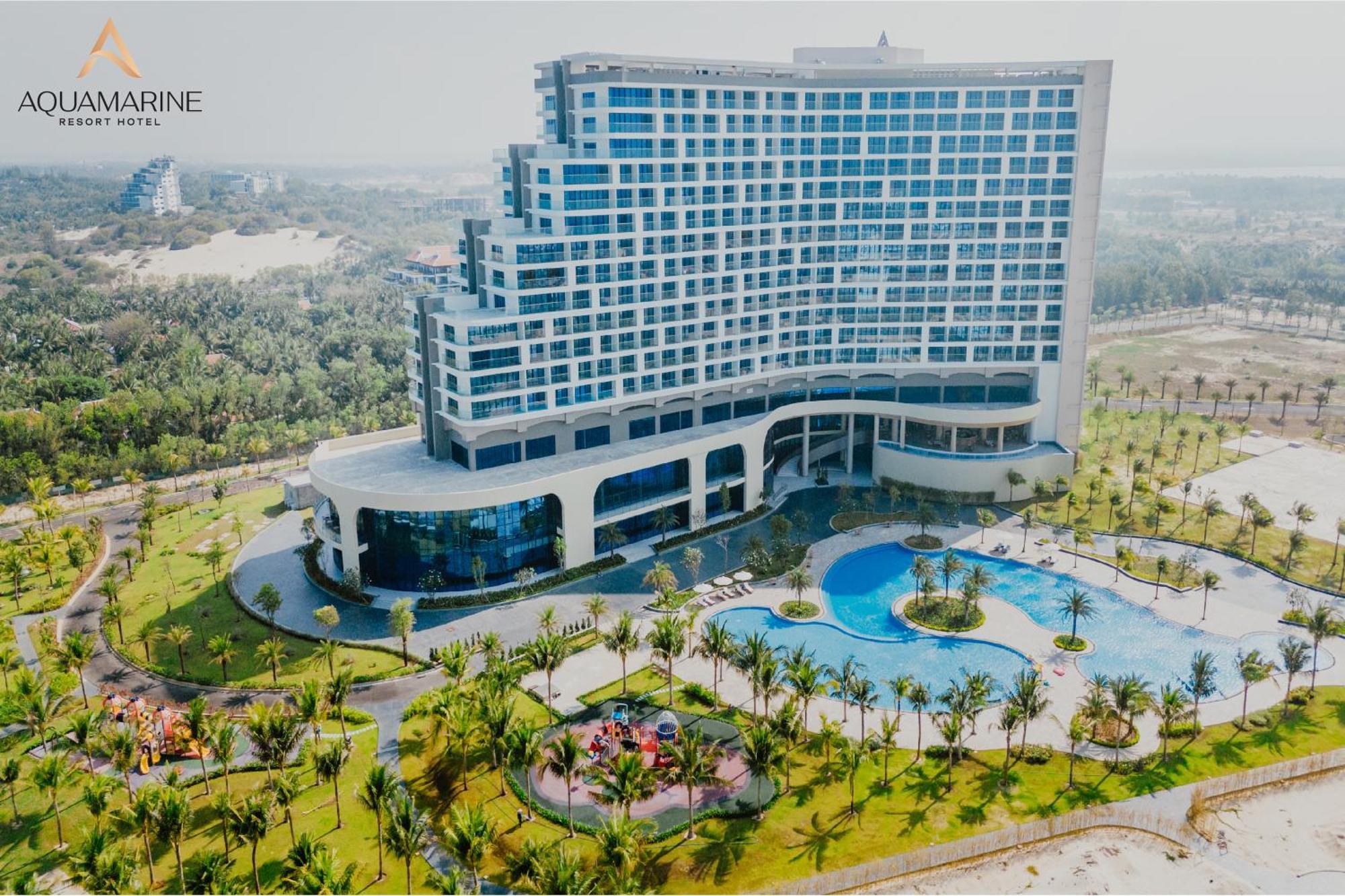 Aquamarine Beachfront Resort & Spa คัมรานห์ ภายนอก รูปภาพ