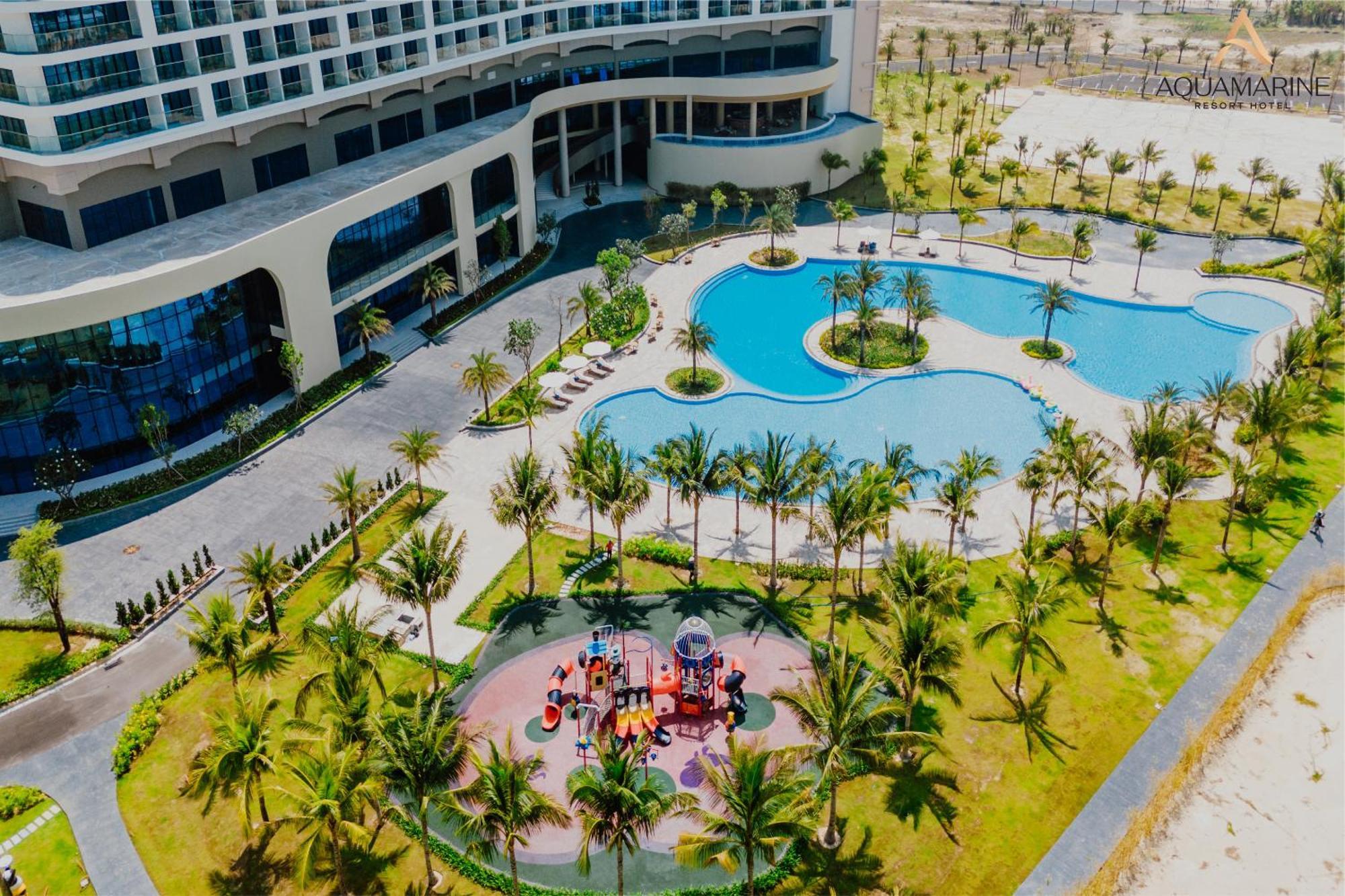 Aquamarine Beachfront Resort & Spa คัมรานห์ ภายนอก รูปภาพ