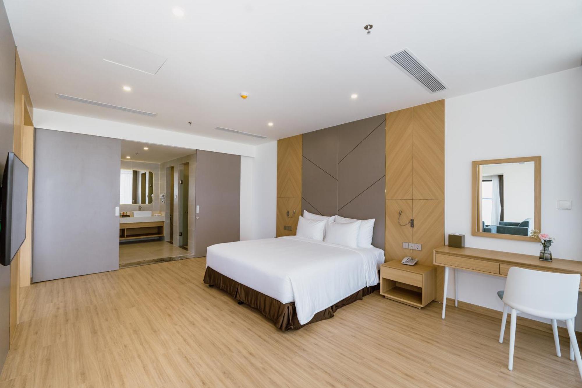 Aquamarine Beachfront Resort & Spa คัมรานห์ ภายนอก รูปภาพ