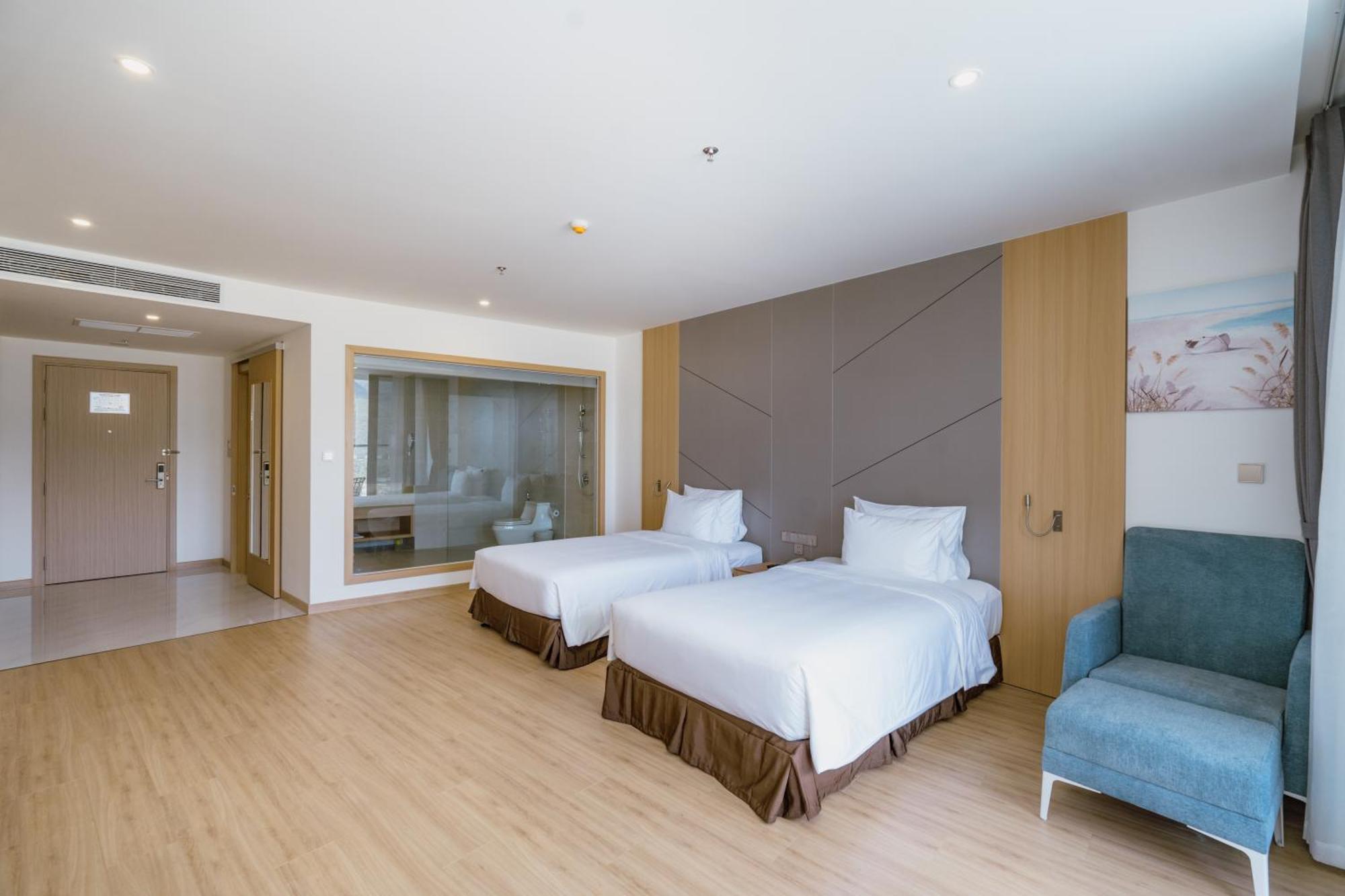 Aquamarine Beachfront Resort & Spa คัมรานห์ ภายนอก รูปภาพ