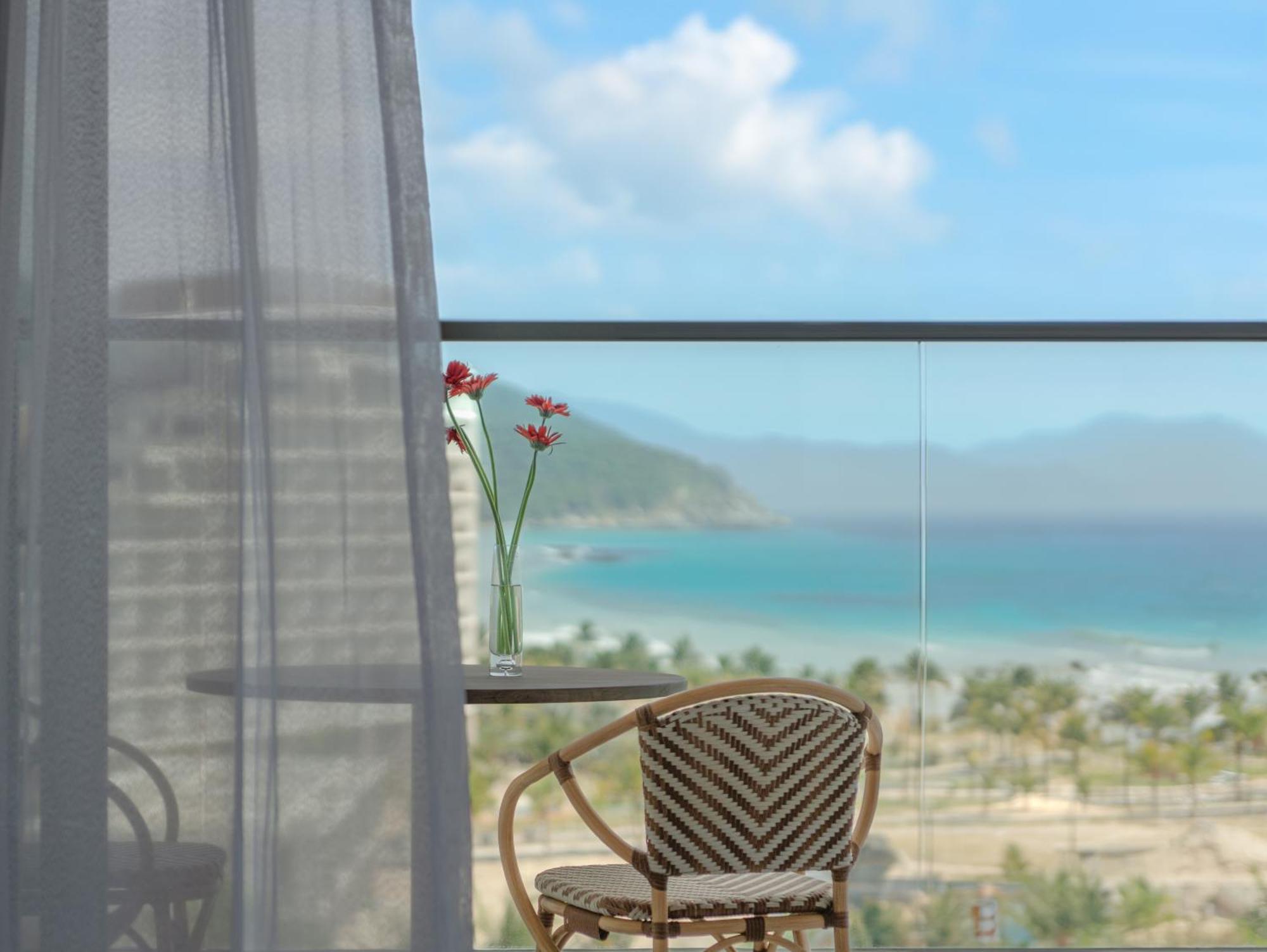 Aquamarine Beachfront Resort & Spa คัมรานห์ ภายนอก รูปภาพ